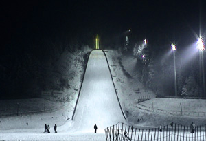 Wielka Krokiew by night.